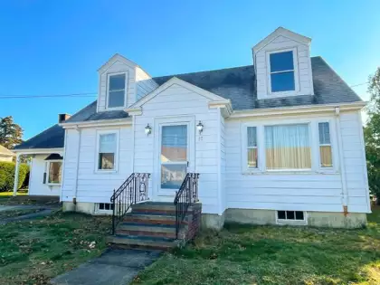 48 Jarry St, New Bedford, MA 02745