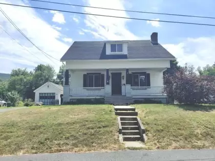 5 Ross Ave, Ware, MA 01082
