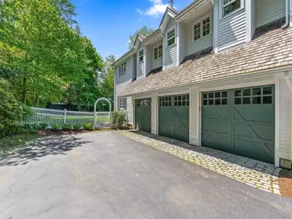 3 Ordway Rd, Wellesley, MA 02481