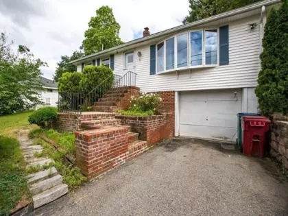92 Chase Ave, Lowell, MA 01854