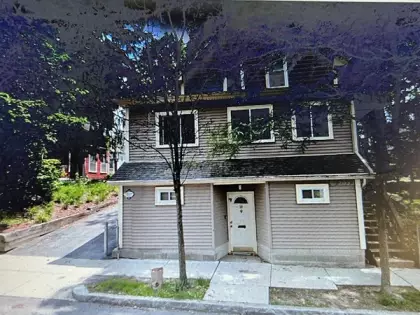 39 Florence St, Worcester, MA 01610