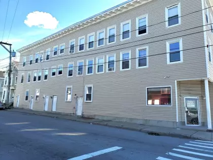110 Branch St #6, Lowell, MA 01851