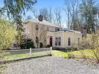 8 Upland Field Road, Lincoln, MA 01773