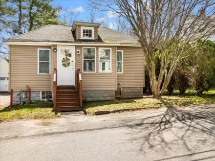 31 Topping Road, Andover, MA 01810