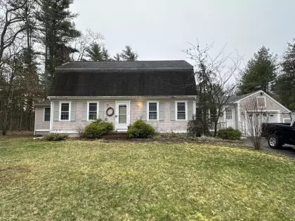 10 Betty Spring Rd, Freetown, MA 02717