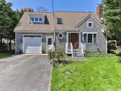 554 Strawberry Hill Rd, Barnstable, MA 02601