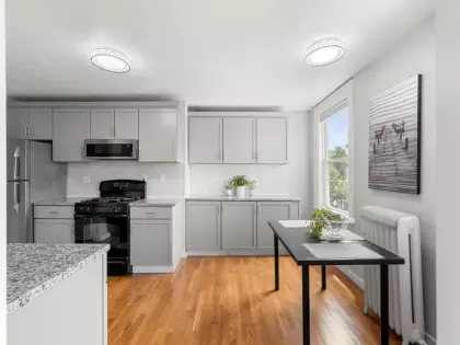 47 W Wyoming Ave #8, Melrose, MA 02176