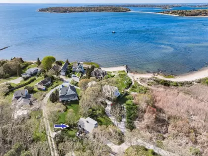 40 Bryant Point Road, Falmouth, MA 02556