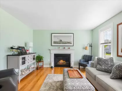 44 Lower Elbow Pond Ln, Plymouth, MA 02360
