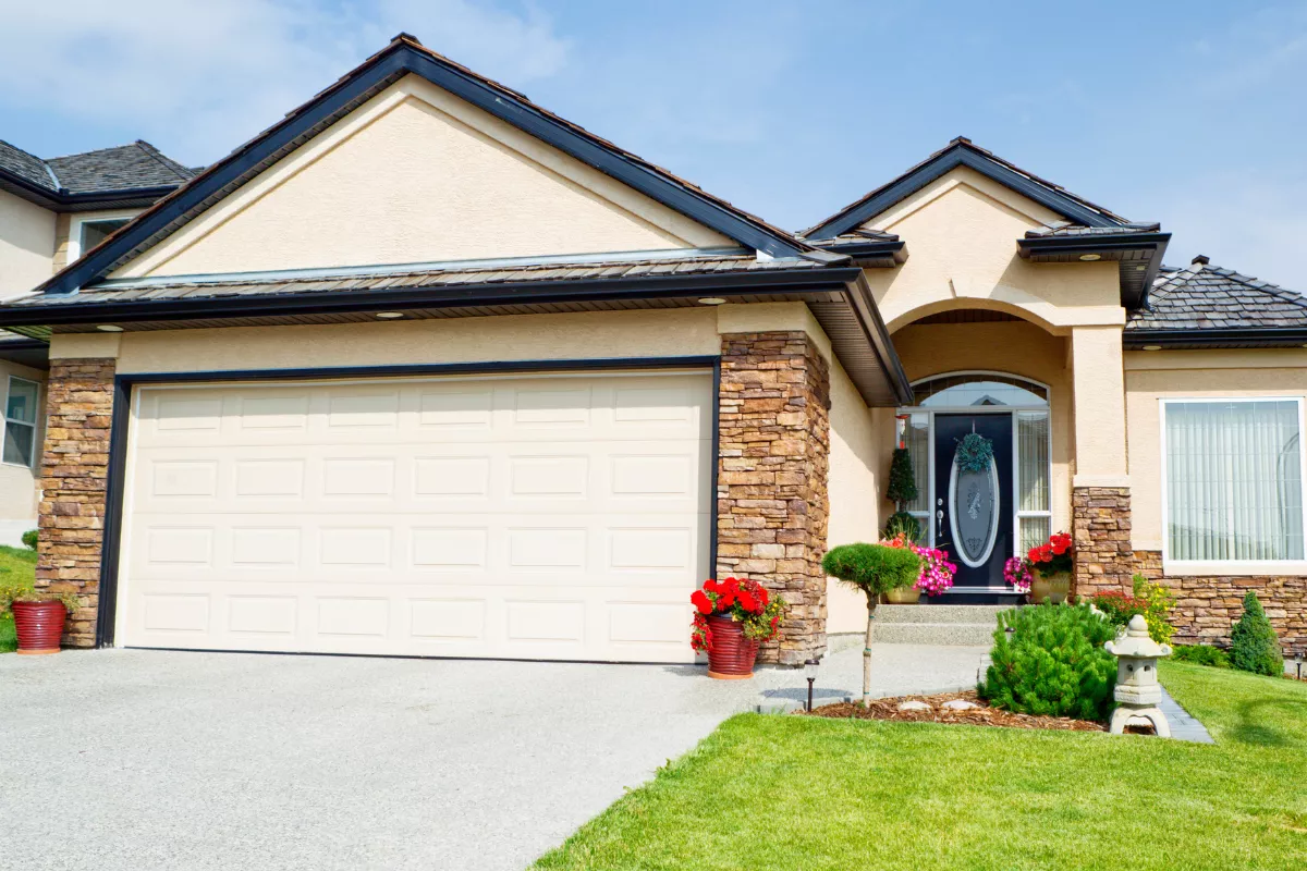 What is a Single Family Home? Discover Why You Should Consider Buying One!