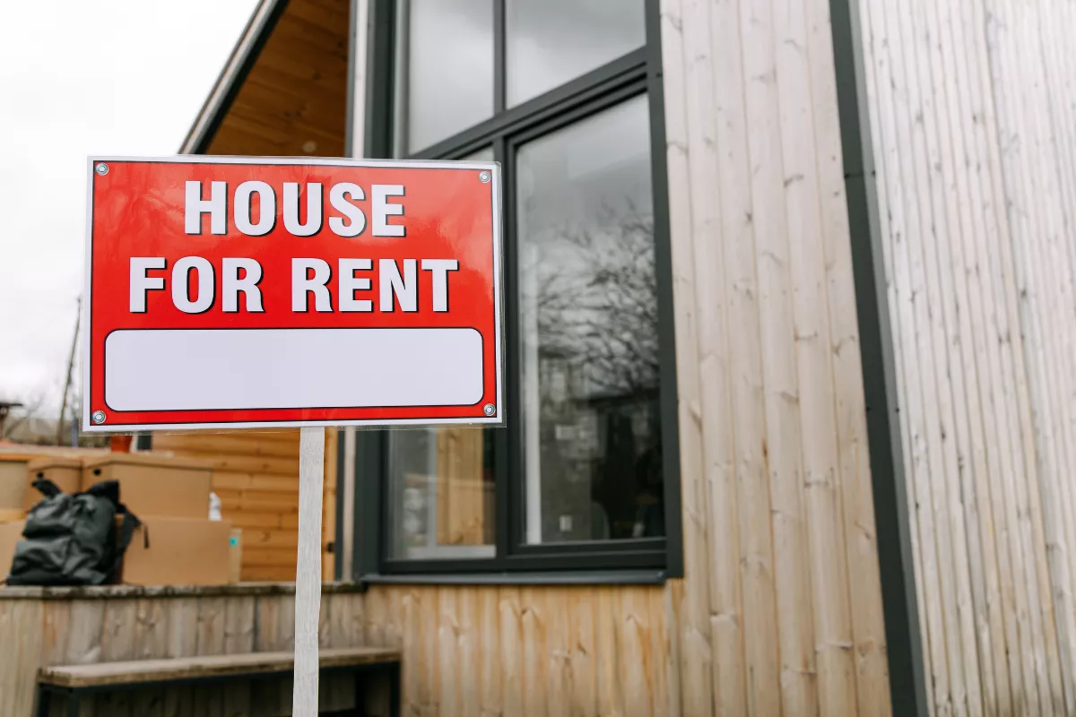 Essential Questions to Ask When Renting a House: Don’t Sign Until You Know!