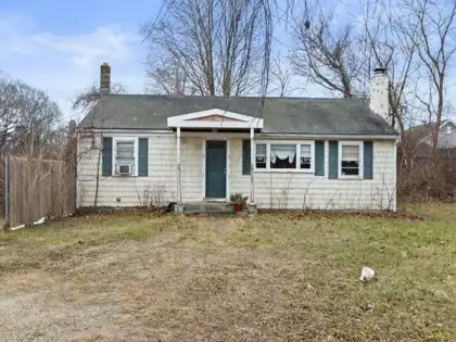 503 State Rd, Plymouth, MA 02360