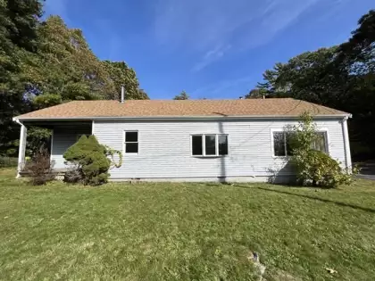 212 Middleboro Rd, Freetown, MA 02717