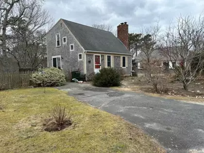 80 Country Circle, Dennis, MA 02660