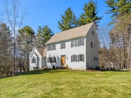 110 Duncan Dr, North Andover, MA 01845
