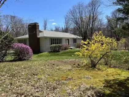 10 Deerhaven Rd, Lincoln, MA 01773