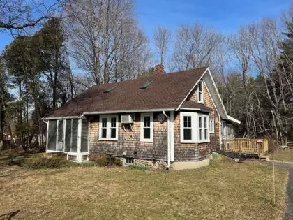 372 Plymouth St, Middleborough, MA 02346