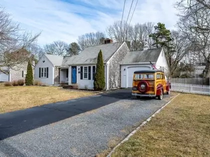 27 Capt Chase Rd, Yarmouth, MA 02664