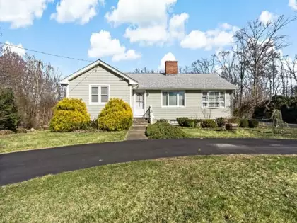 75 Rocky Hill Rd, Rehoboth, MA 02769