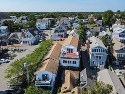371 Commercial Street #10, Provincetown, MA 02657