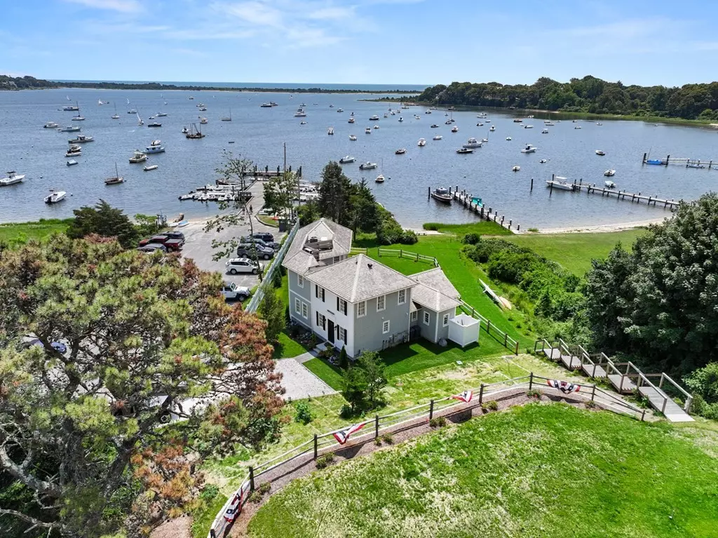 33 Oyster Place Road, Cotuit
