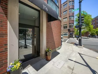 376 Commercial Street #6C, North End