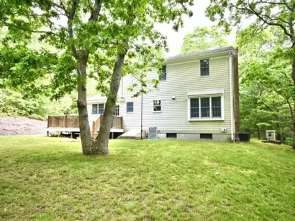35 Pawtuxet Rd, Plymouth, MA 02360