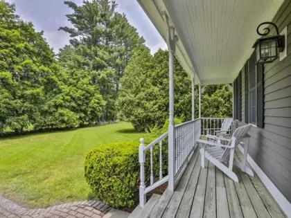 4 Breezy Point Rd, Acton, MA 01720
