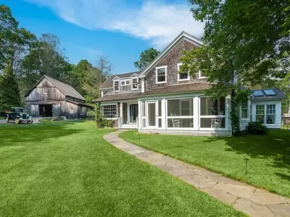 23 Indian Hollow Rd, West Tisbury, MA 02575