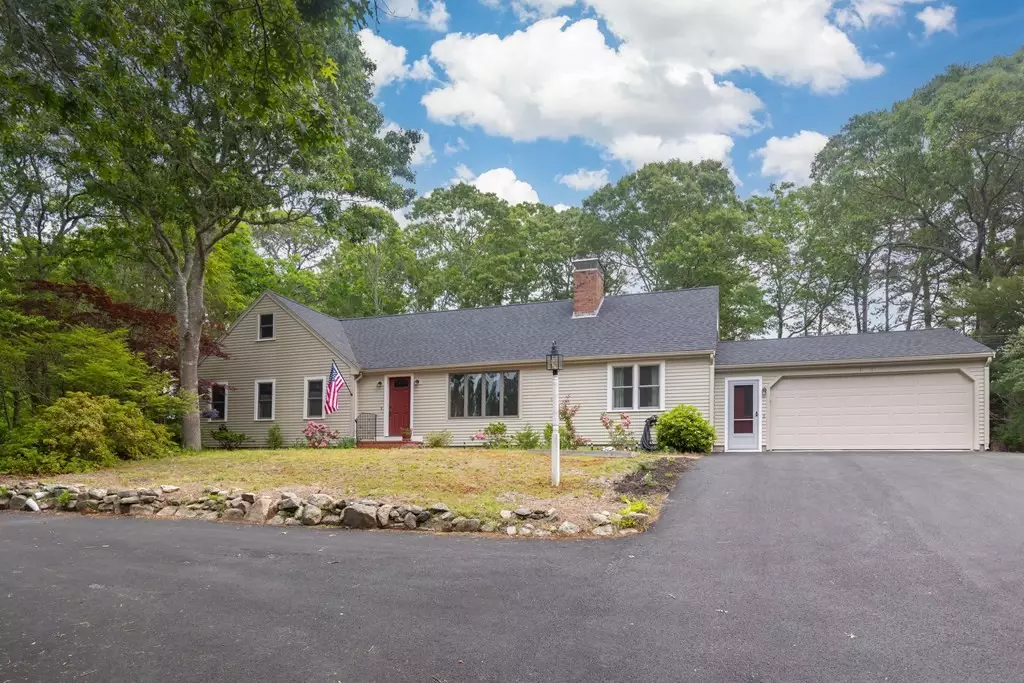1351 Old Post Rd, Cotuit