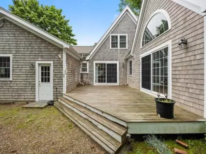 574 Front St, Marion, MA 02738