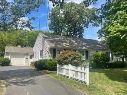 75 Lewis Ave, West Springfield, MA 01089