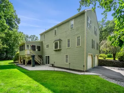 21 Windemere Dr, Acton, MA 01720