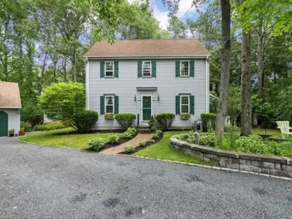 1441 Old Post Rd, Cotuit