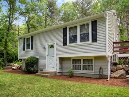 1746 State, Plymouth, MA 02360