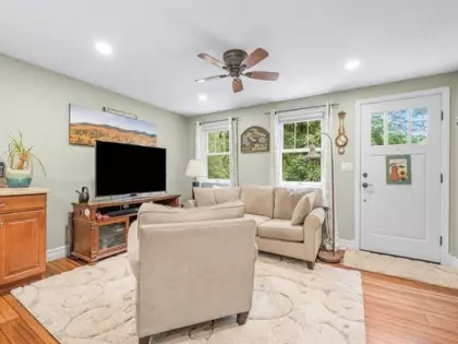21 Dorothy Dr, Plymouth, MA 02360