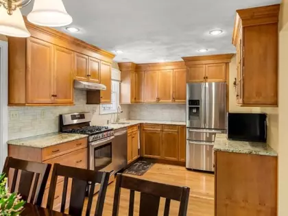 28 Golden Cove Rd, Chelmsford, MA 01824