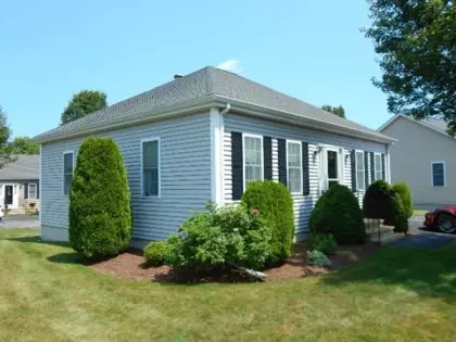 9 Woods Edge Rd #9, Lakeville, MA 02347