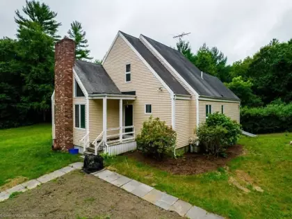 30 Wordell St, Rochester, MA 02770