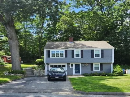 39 Myrtle Ave, Wakefield, MA 01880