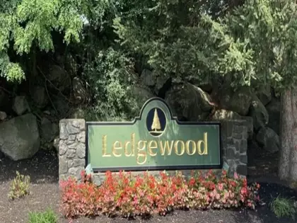 6 Ledgewood Way #19