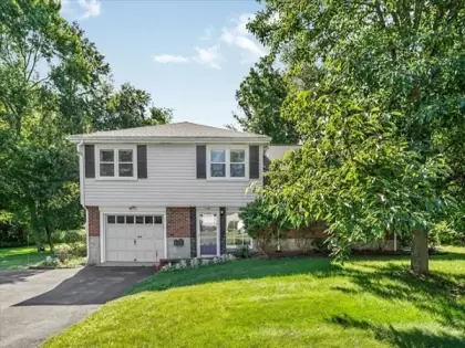 110 Country Ln, Westwood, MA 02090