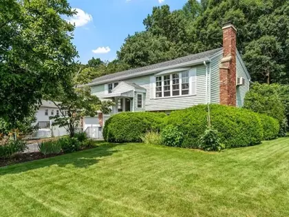 20 Pinecroft Ave., Holden, MA 01520