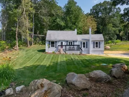 46 New State Rd, Montgomery, MA 01085