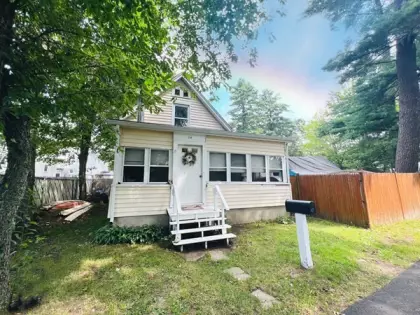 24 Lakeview Ave, Tewksbury, MA 01876