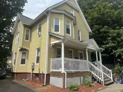 24 Welcome Pl, Springfield, MA 01109