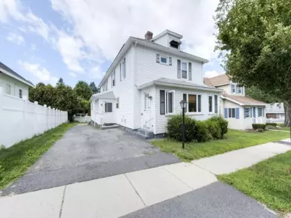 22 Palisades St, Worcester, MA 01604