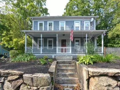 18 Milford St, Medway, MA 02053