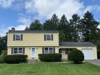 29 Justice Dr, Amherst, MA 01002