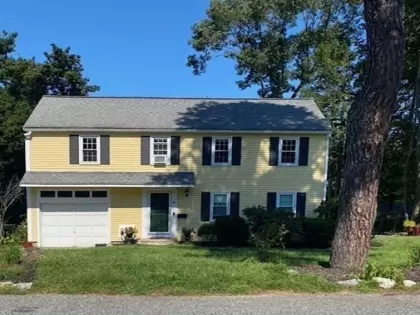 6 Fisher Ave, Wellesley, MA 02482
